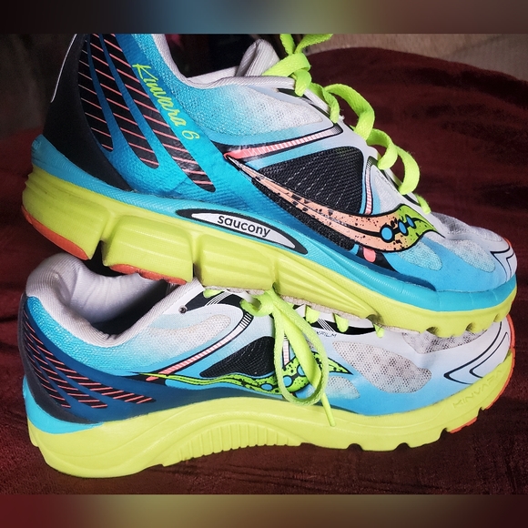 Saucony Kinvara 6 Women's Running Sneaker - Picture 1 of 10
